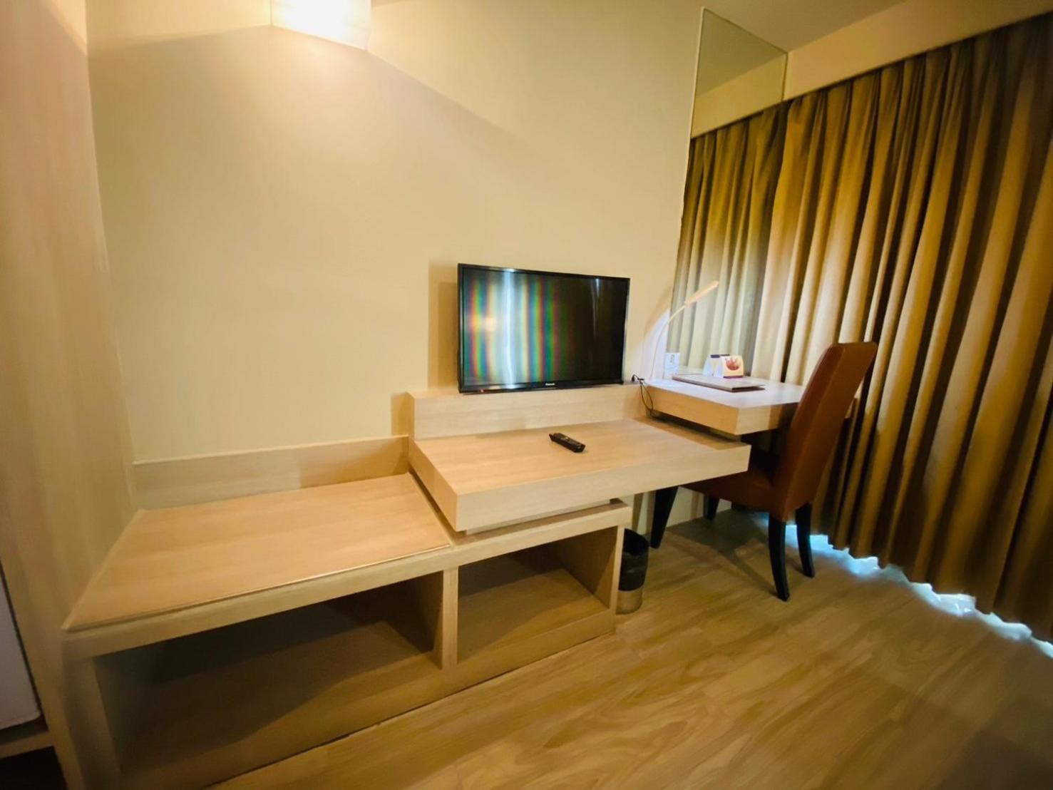Gold Orchid Bangkok Hotel Exterior photo